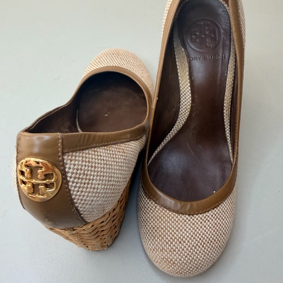 Tory Burch Brown and Cream Woven Wedges - Picture 9 of 15